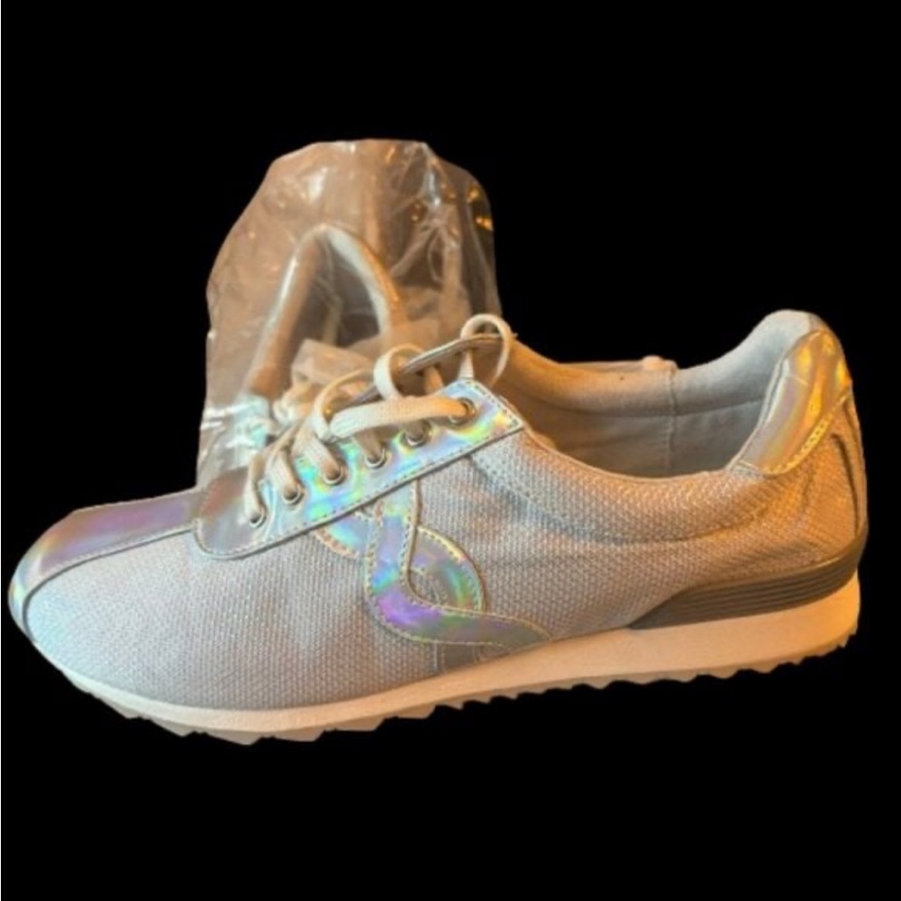 Women’s sz9 Iridescent Easy Spirit Shoes